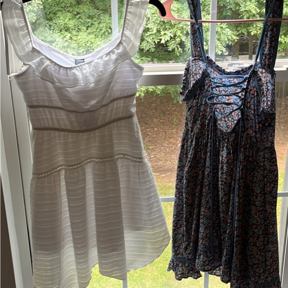 Two Darling Dresses XS